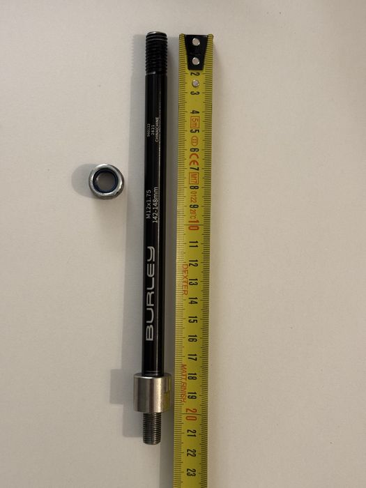 Oś do montażu przyczepki rowerowej Thru Axle 142mm 148mm 12x1.75 Thule