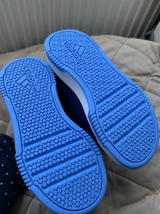 Adidas 29 кеди нові оригінал