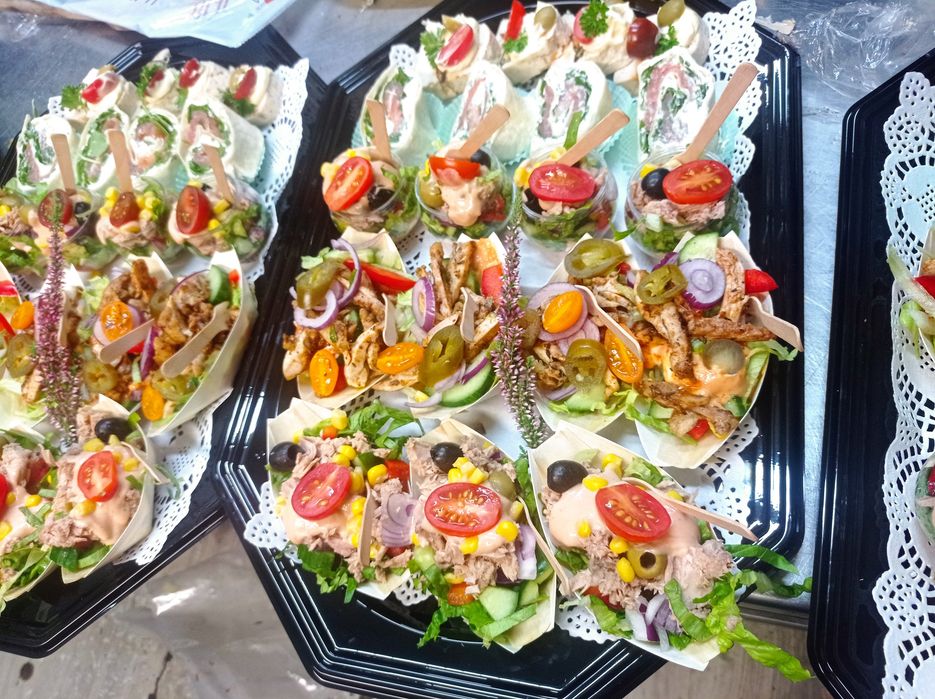 Catering okolicznościowy/ grill  imprezy plenerowe