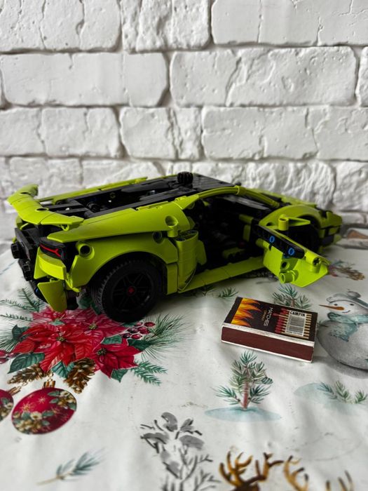 Lego ламбаргіні машинка
