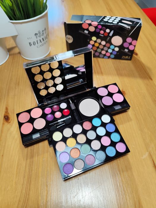 Kit maquiagem 42 peças novo
