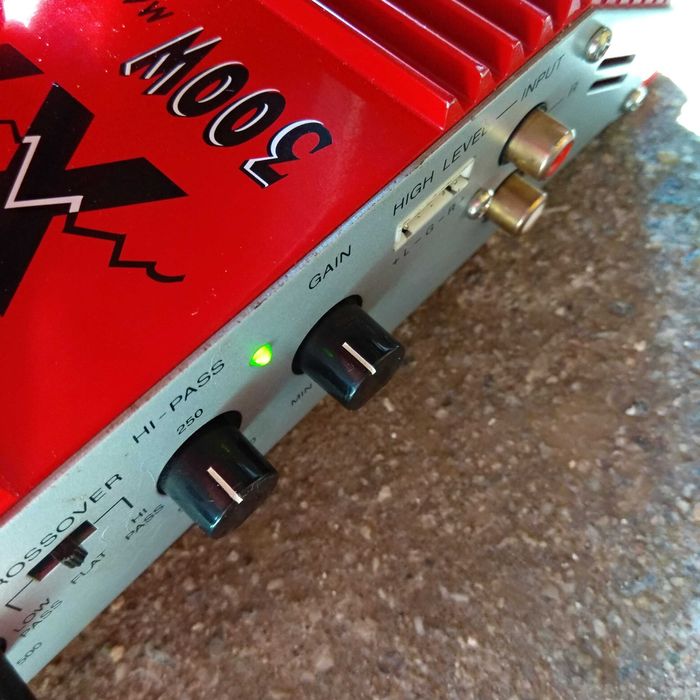 Wzmacniacz car audio XXL AMP-250 300W mosfet