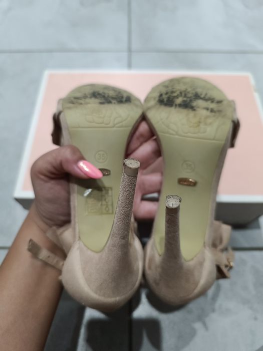 Buty sandały damskie zamszowe beżowe Vices r35