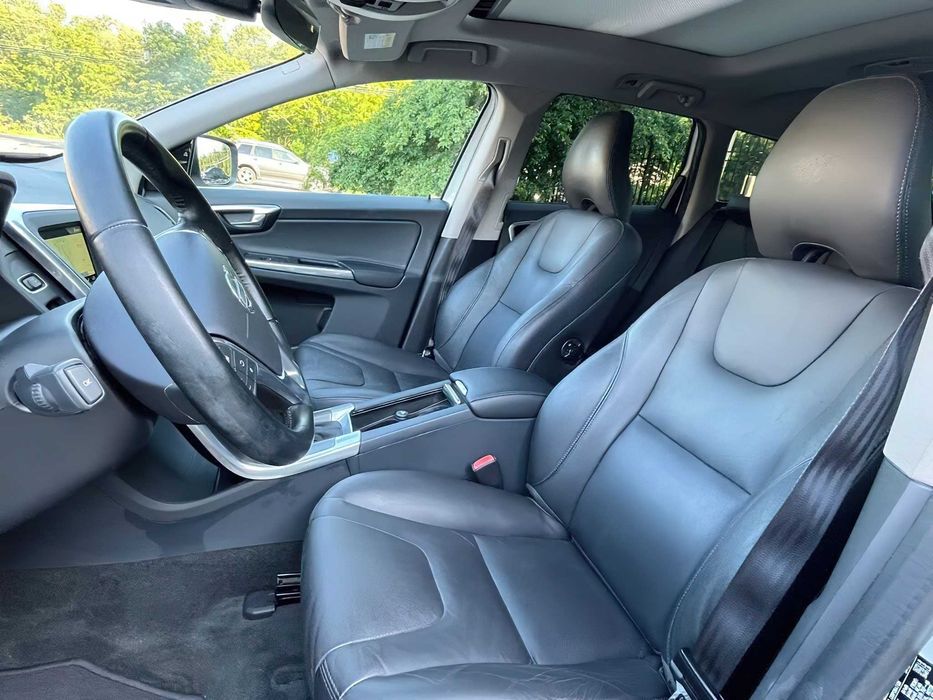 Volvo XC60      2015
