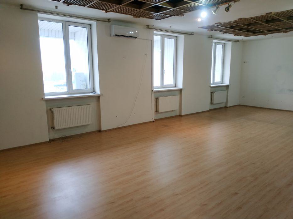 Здам офісне приміщення, район ТЦ "Чайка" (55 м кв )