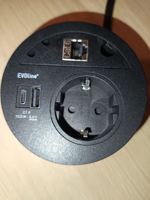 Tomada Evoline Circle 80 com USB e RJ45