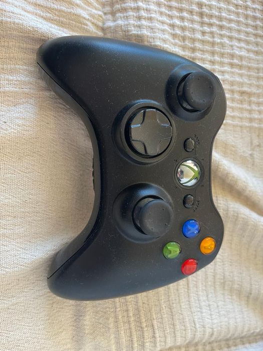 Xbox 360 + Kinect + Pad + Gry – Zestaw w świetnym stanie!