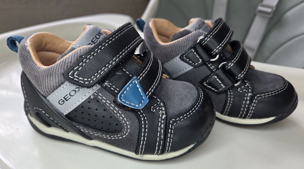 Кросівки Geox Respira 12 см.(20 розмір)— Стан Нових!
​Оп