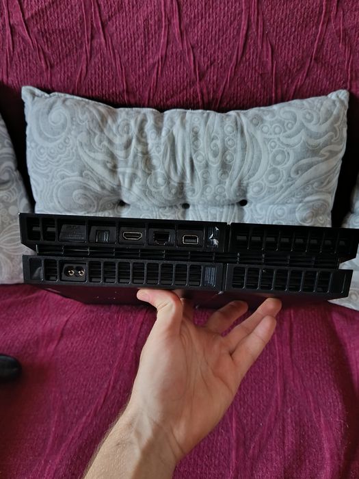 Ps4 500Gb c/ comando, cabo HDMI e cabo de alimentação