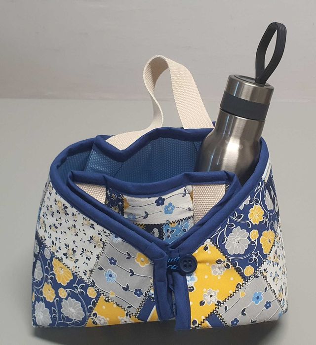 Lancheira e base de refeição