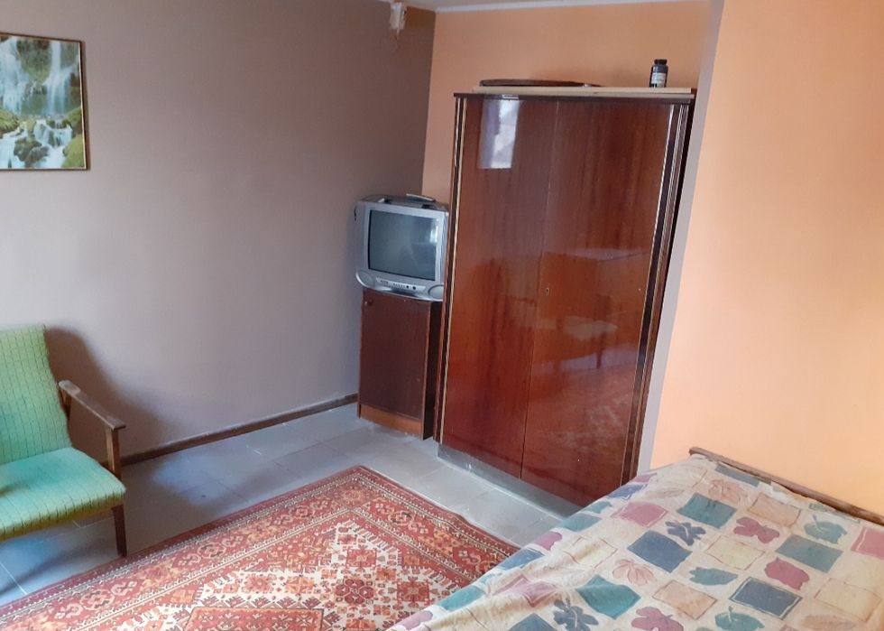 Свою 2хкквартиру сдам  на 1й Люстдор