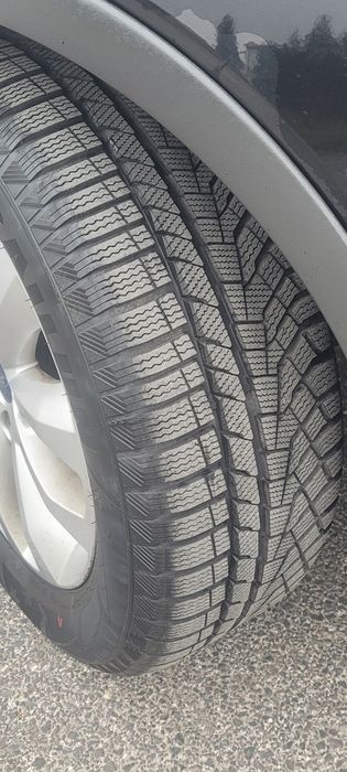 Opony zima 235 55 17  2025r 2szt