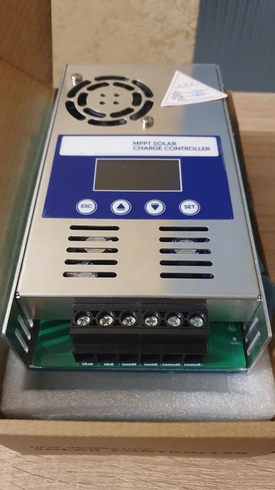 Сонячний Контролер  12-24-36-48 v
60A 124V