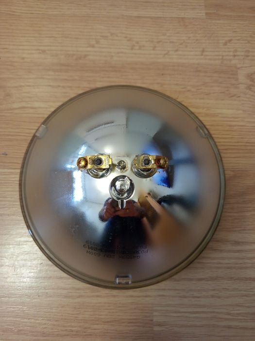 Żarówka halogenowa 28 V /600 wat