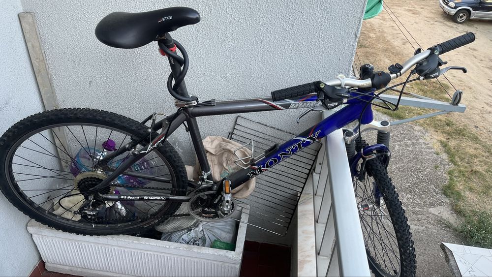 Bicicleta  semi novo