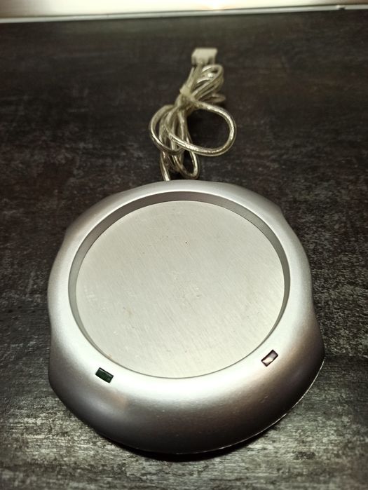 Подогреватель для чашек от USB.