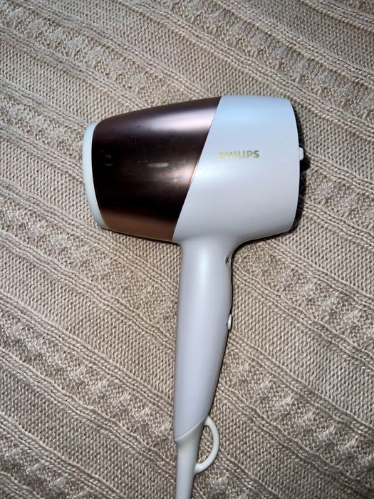 Фен Philips senseiq