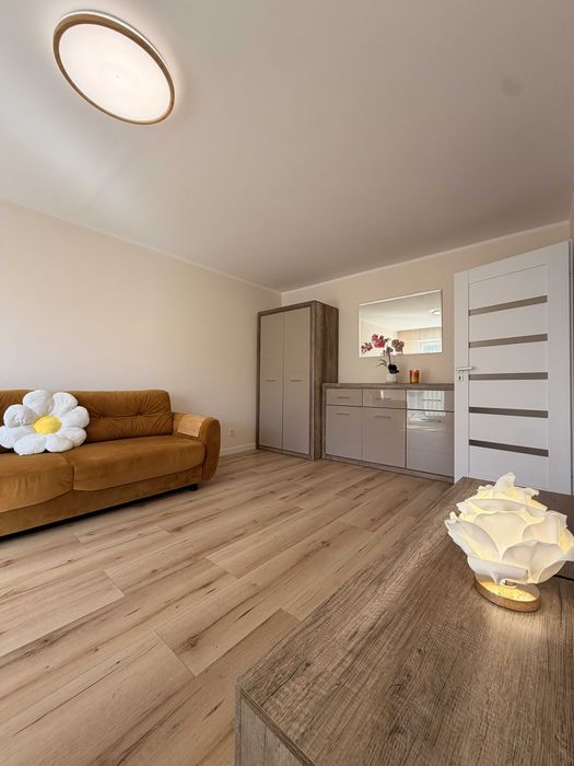 | Pokój na żoliborzu | 19,4m2 | Idealny dla studentki | własny balkon | blisko centrum |