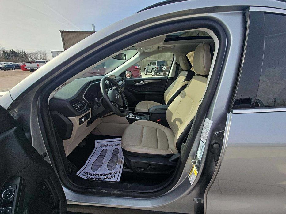 2022 Ford Escape Plug-In Hybrid Titanium