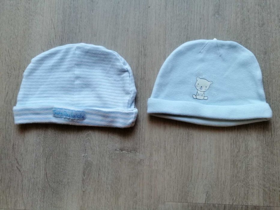 2 gorros, recém nascido