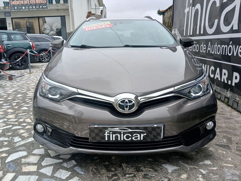 Toyota Auris Touring Sports 1.4 D-4D Exclusive+Navi