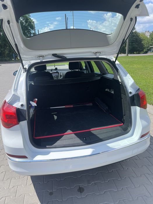 Продам Opel Astra j