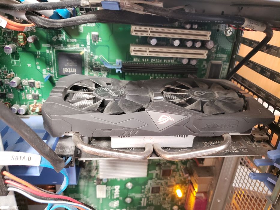 Відеокарта ASUS ROG Strix Radeon RX 560 4GB (GDDR5)