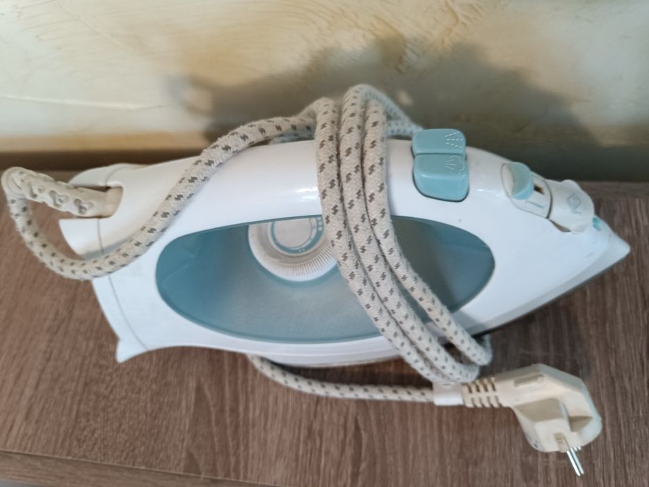 Праска утюг Binatone 1400w робоча