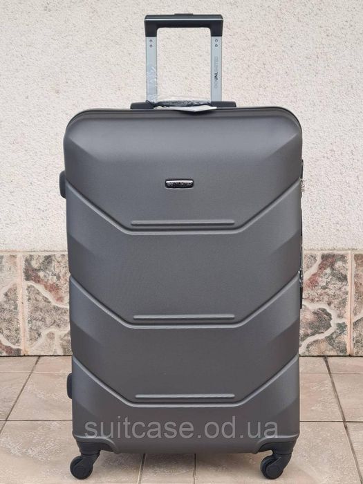 Валіза, повністю нова