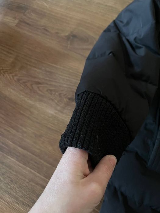 Зимовий пуховик чорний