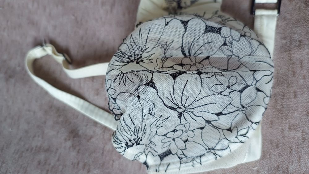 Kremowy koronkowy haftowany biustonosz Sofia Pure Joy 75D Intimissimi