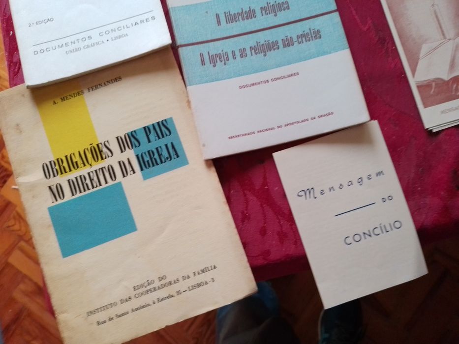 Livros Religiosos de outrora antigos dificeis encontrar eoutro Desde3E
