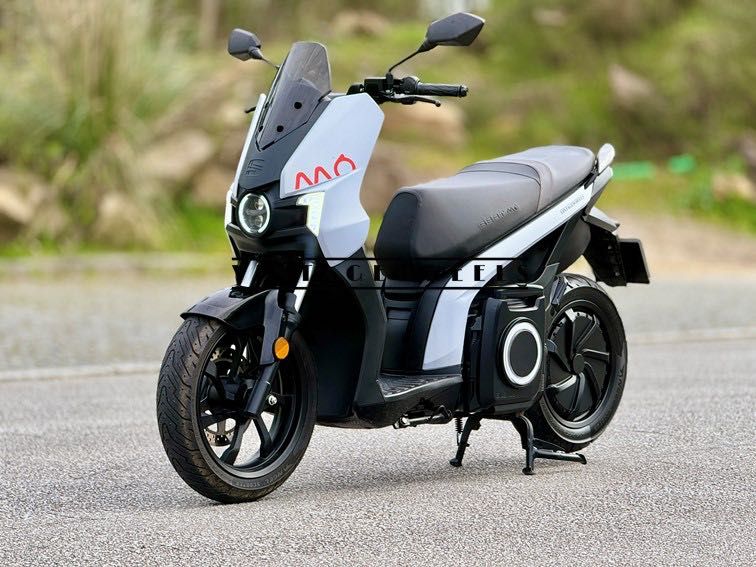 SEAT MÓ 125 – 2024 – Apenas 1.400 km – Scooter Elétrica