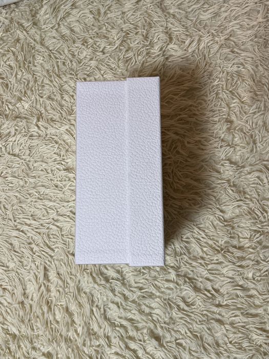 Коробка Dior з конвертами та стрічкою