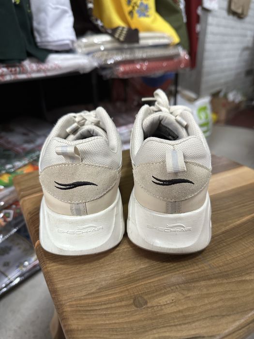 Кросівки Skechers