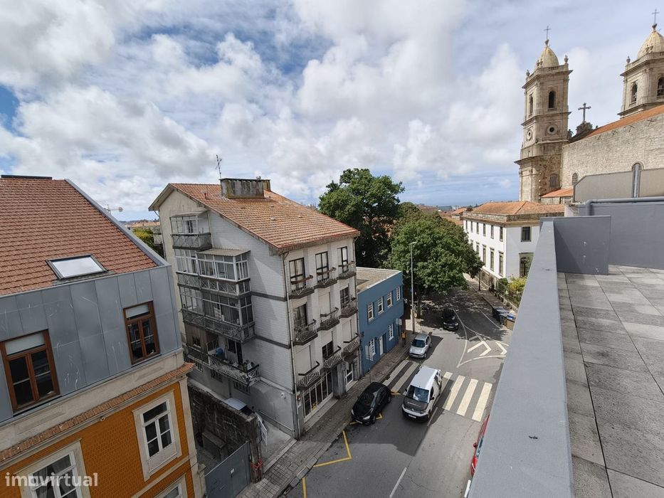T2 moderno com varanda e terraço no Porto