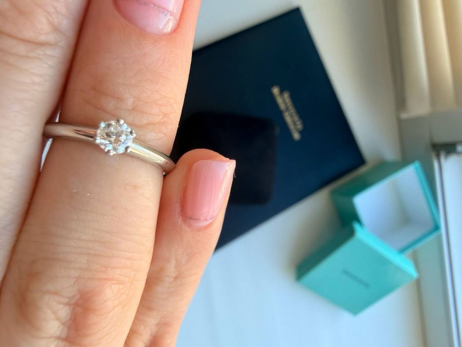 Кільце Tiffany з платини і діамантом