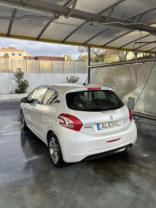 Peugeot 208 1.2 2014