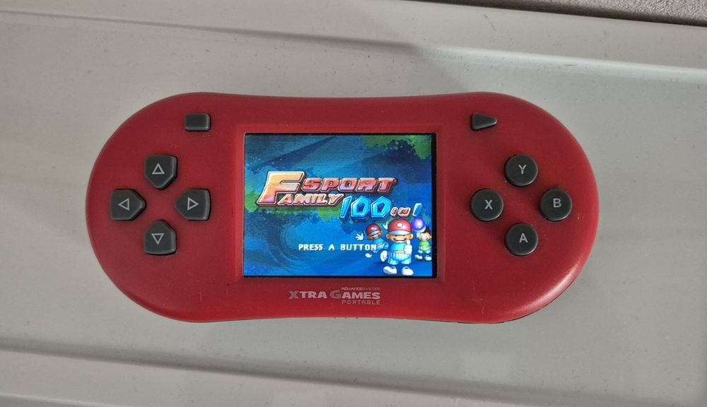 Consola portátil 100 jogos
