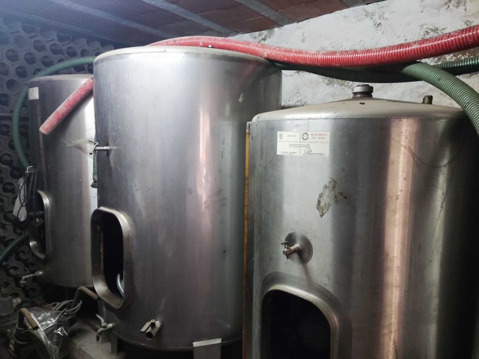 Cubas Inox Vinho 1000L 750L 500L 150L - Metalúrgica da Agra