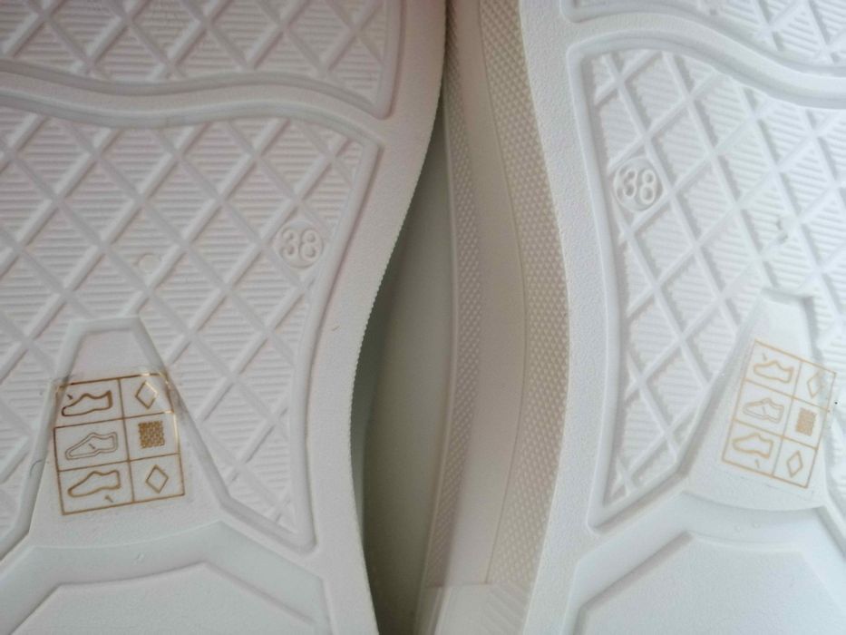 Białe buty nowe rozmiar 38
