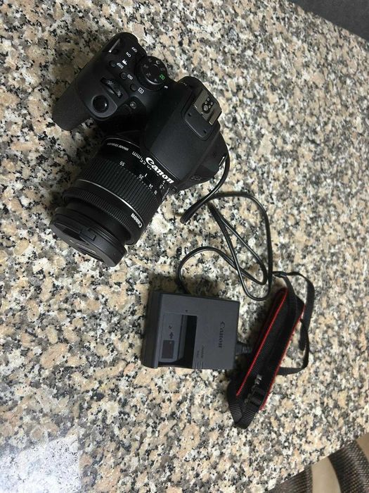 Canon EOS 850D + 18-55mm IS STM