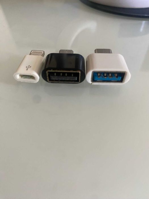 Adaptadores USB/USB-C/Lightning