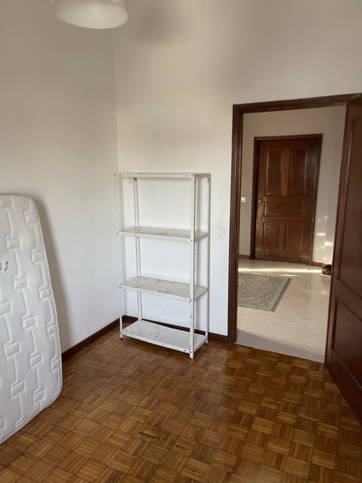 Quarto solteiro em Gaia (N222)