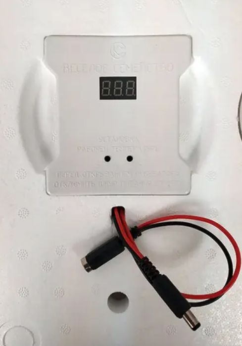 Инкубатор веселое семейство 12в, влагометр, переворот