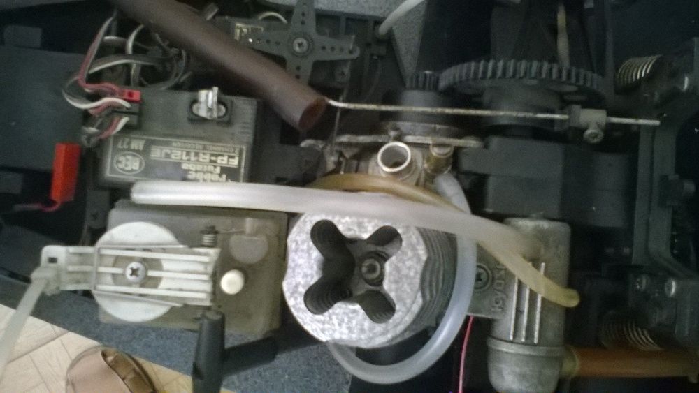 carro rc 4x2 tracção traseira