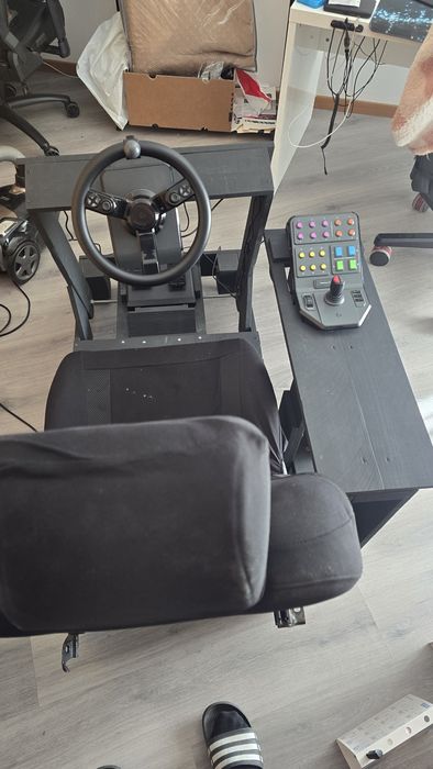 logitech g staiked volante, pedias e painel