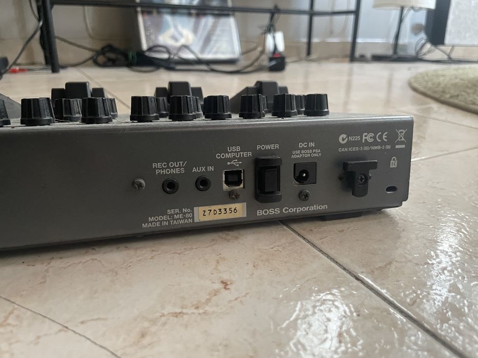 Pedaleira Multiefeitos BOSS ME-80