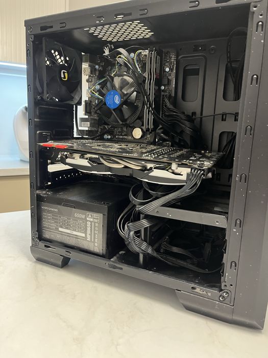 Komputer stacjonarny