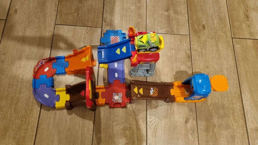 Vtech Tut Tut Autka zestaw kaskaderski